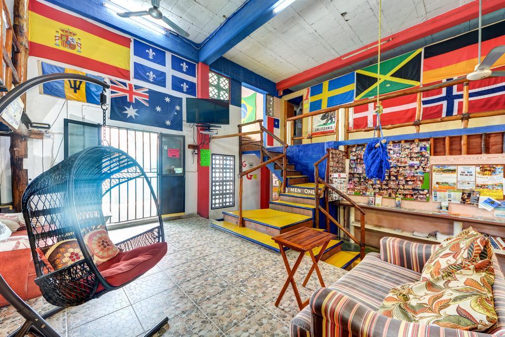 Hostel Playa Плая-дель-Кармен Экстерьер фото