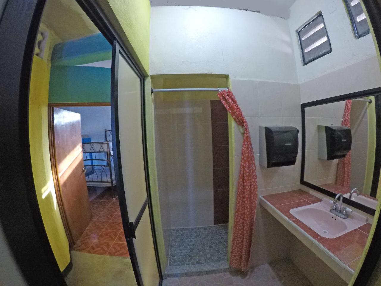 Hostel Playa Плая-дель-Кармен Экстерьер фото